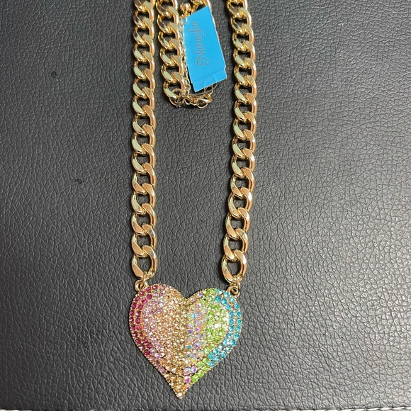 Jewelry - Picture 2 of 3